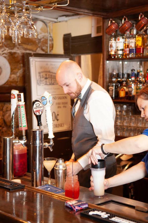 The Historic Wolf Hotel Ellinwood 외부 사진